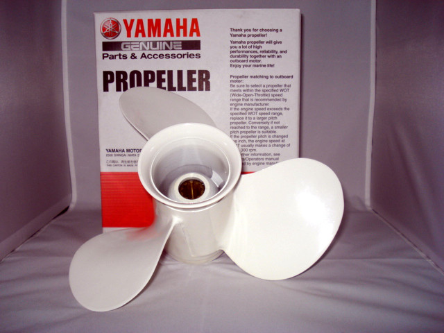 Yamaha utombordsmotor Propeller 9 7/8 x 14-F, 20hk, 25hk, 28hk,